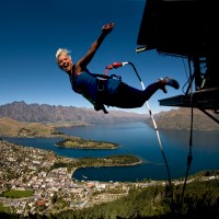 Divine-explore-experience-new-zealand--Lake-Wakatipu-Queenstown-AJ-Hackett-Bungy-New-Zealand